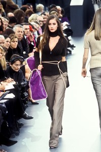 7_louis-vuitton-fw-1999-3_html.thumb.JPEG.554c8f4531b37d30792ce8dd31bca2f7.JPEG