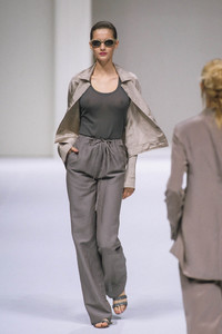 7_max-mara-ss-1998-8_html.thumb.JPEG.8b642b73c9b1c8457e9f305c922d4008.JPEG