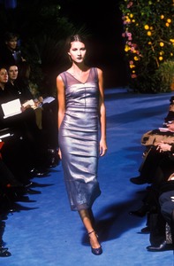 8_dolce-gabbana-fw-1998-9_html.thumb.JPEG.3113ebbe996359b265d0aa1c44cdbba1.JPEG