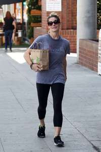 Ashley-Greene-at-Kreation-Organic-Juicery--59.jpg