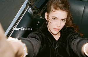 Juicy-Couture-fall-2017-ad-campaign-the-impression-14.thumb.jpg.3056f8dc0c063f24c86510623dcc49ae.jpg