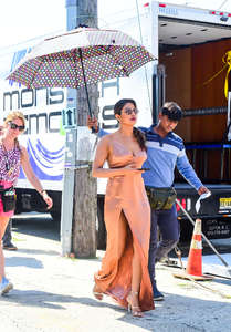 Priyanka-Chopra-on-the-set-of-Isnt-It-Romantic--21.jpg