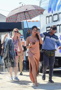 Priyanka-Chopra-on-the-set-of-Isnt-It-Romantic--24.jpg