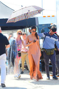 Priyanka-Chopra-on-the-set-of-Isnt-It-Romantic--27.jpg