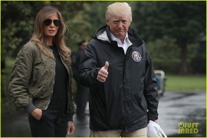 donald-melania-trump-head-to-texas-02.jpg