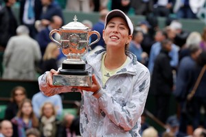 garbine-muguruza-ladies-final-match-winner-at-2016-roland-garros-14.jpg