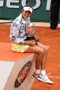 garbine-muguruza-ladies-final-match-winner-at-2016-roland-garros-6.jpg
