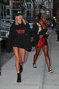 hailey-baldwin-out-in-nyc-72917-4.jpg