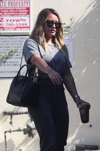 hilary-duff-leaving-a-meeting-in-la-83017-3.jpg