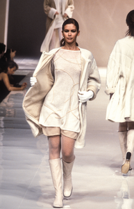 laura-biagiotti-aw-1997-5.thumb.png.abfa5fc3305e4f9c1400571363b17d10.png