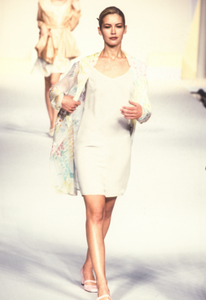 laura-biagiotti-ss-1997-11.thumb.png.cba2c40e7bdcf97f24811e63e514c489.png