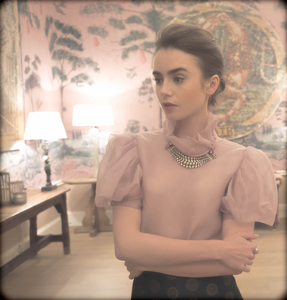lily-collins-2017-2.thumb.jpg.ae4a9e7cf8e23212fa22ec7c1c47541a.jpg