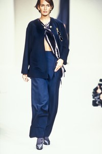 0_cerruti-fw-1994-1_html.thumb.JPEG.ec0fdc0de64b6938e83ac3d9aedb07fd.JPEG
