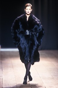 0_ysl-fw-2000-1_html.thumb.JPEG.e2b7069200cf9d465cd1f09de2082dc4.JPEG