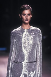 3_ysl-fw-2000-4_html.thumb.JPEG.f9048cc5d4945df4f00bb30180770ae7.JPEG