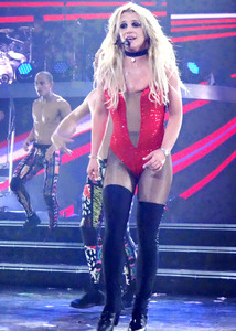 50623429_britneyspears_01092017e_13.jpg