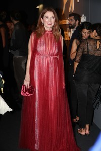50636450_julianne-moore-296333461.jpg