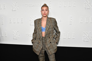 50950088_picturepub-hailey-baldwin-028.jpg