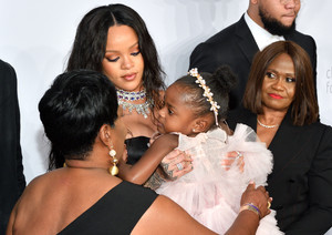 51616843_rihanna-26.jpg