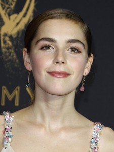 51971993_kiernan-shipka-2_picturepub-027.jpg