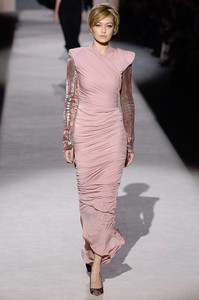 Gigi Hadid at Tom Ford Spring 2018 RTW 1.jpg