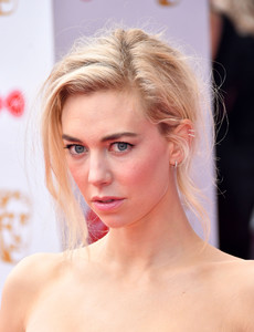 hqcelebcorner (11) (1).JPG