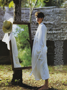 Christy_Turlington_US_Vogue_May_1990_10.thumb.jpg.486ff0f73ac1752d214644ee71fdab29.jpg