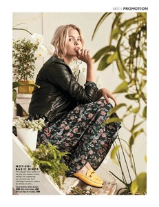 Grazia_UK_Issue_644_11_September_2017-page-004.jpg