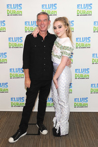 Sabrina_Carpenter-843328942.jpg