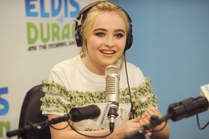 Sabrina_Carpenter-843328998.jpg