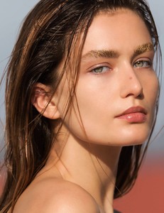 Vogue-Paris-June-July-2016-Beauty-Andreea-Diaconu-by-Hans-Feurer-02.thumb.jpg.74f358607bc18c05603e7cd7f0774fdc.jpg