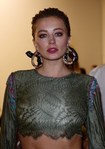 caroline-vreeland-prabal-gurung-show-spring-summer-2018-at-nyfw-09-08-2017-2.jpg