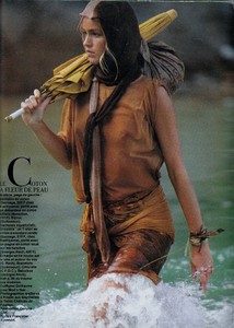 elle_fr_20_aug_1984_17.thumb.jpg.52932e4269e6e3e12c96deaac0284051.jpg