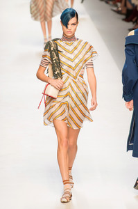 fendi-rs18-0941.thumb.jpg.f11a7e41eaeb374fc67b58e85e30ea35.jpg