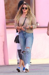 hilary-duff-out-in-la-9917-2.jpg
