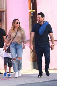 hilary-duff-out-in-la-9917-6.jpg