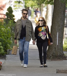 jessica-chastain-out-and-about-in-montreal-9717-11.JPG