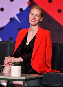 jessica-chastain-quotmollys-gamequot-press-conference-at-tiff-9917-28.JPG