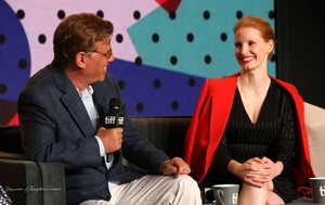 jessica-chastain-quotmollys-gamequot-press-conference-at-tiff-9917-45.JPG