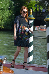 julianne-moore-arriving-at-the-74th-venice-film-festival-9217-12.jpg