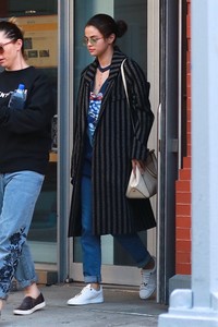 selena-gomez-out-in-nyc-92617-6.jpg