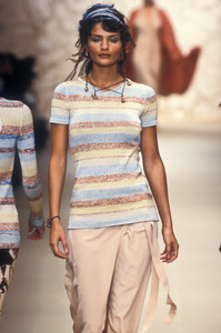 0_chloe-ss-1994-1_html.thumb.JPEG.465bcec3b731f5437ec0d9c4aee9e900.JPEG