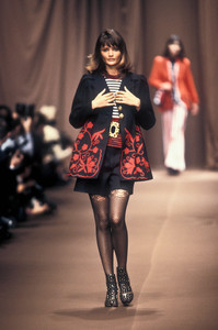 0_christian-lacroix-ss-1994-1_html.thumb.JPEG.91828baaa08d7ce2a765d3fdc3af7275.JPEG