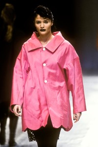 0_comme-des-garcons-fw-1991-1_html.thumb.JPEG.46ec41437ce5412484e16409fd2b9417.JPEG