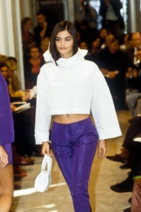 1_prada-ss-1991-2_html.thumb.JPEG.78b4a5e4e249b75ffdaf2c728cdae74b.JPEG