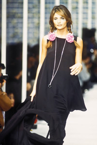 2_chloe-ss-1993-3_html.thumb.JPEG.141d46aa636bf8468c06caae633ae0db.JPEG