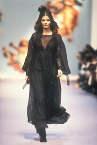 3_chloe-fw-1993-4_html.thumb.JPEG.883a76249d24a595aed3b27deecbfe85.JPEG