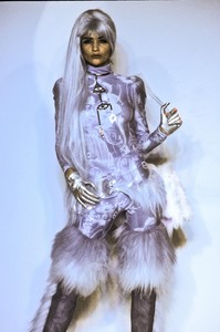 3_thierry-mugler-fw-1991-4_html.thumb.JPEG.1f10915f8f537ecf6e892b2f98b0b1e9.JPEG