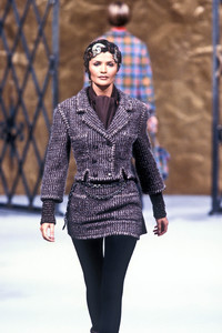 4_chanel-hc-fw-1993-5_html.thumb.JPEG.5ef98e06be43178acf3038e8727bfdf1.JPEG