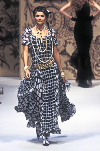 4_chanel-hc-ss-1993-5_html.thumb.JPEG.634d088572c0d10de36831608f292bc7.JPEG